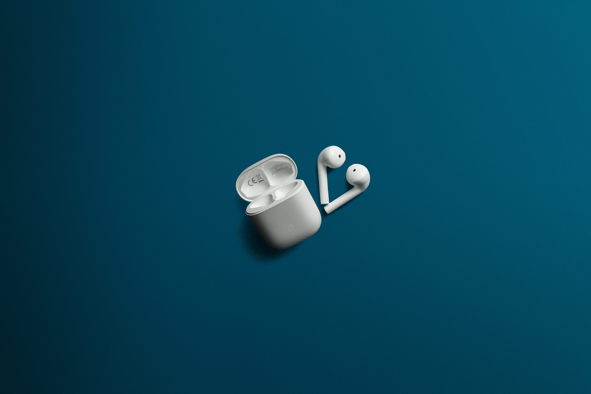 How to Build a Strong Brand Identity