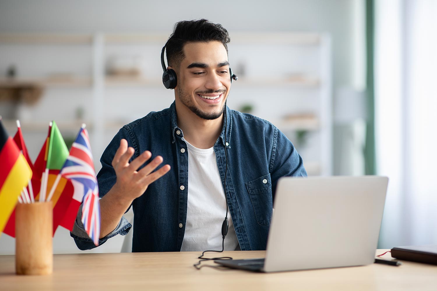 Tips to Speak English Confidently in Conversations